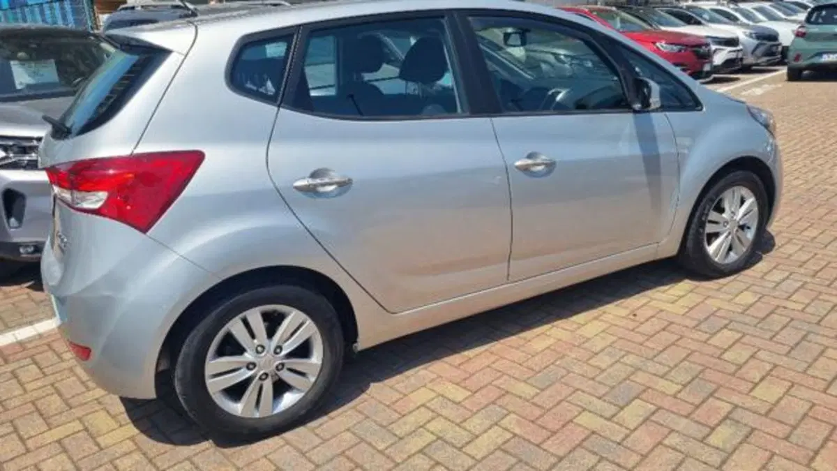 Hyundai ix20 usata a Savona (6)