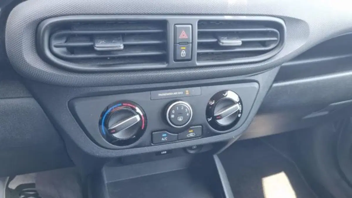 Hyundai i10 usata a Savona (7)