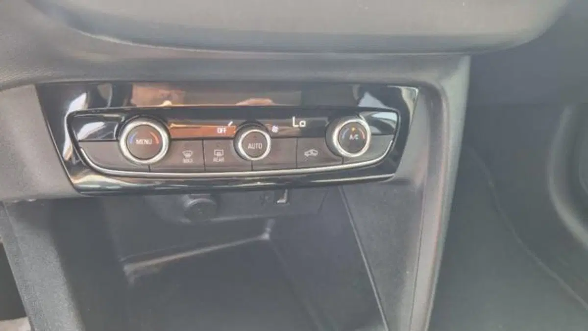 Opel Corsa usata a Savona (7)