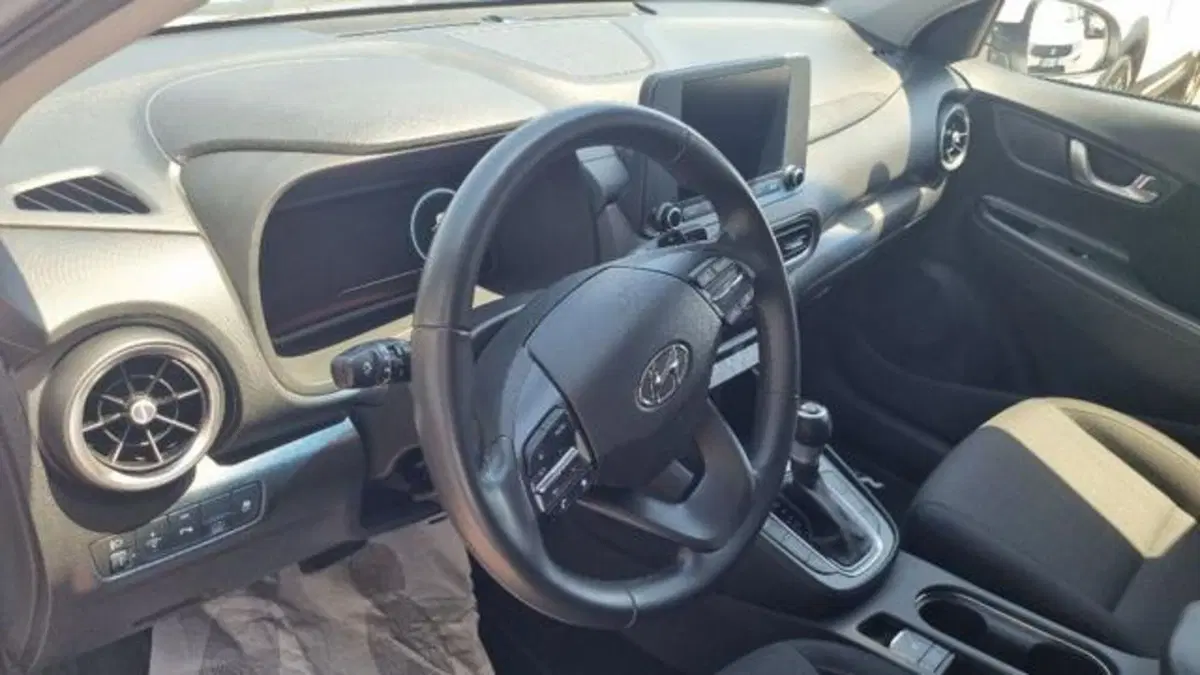 Hyundai Kona usata a Savona (11)