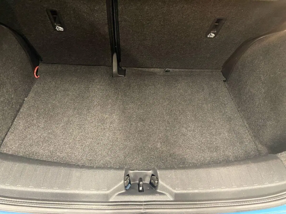 Nissan Micra usata a Torino (8)