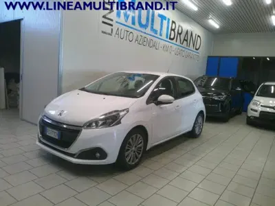 Peugeot 208 75 5 porte Active del 2016 usata a Piacenza