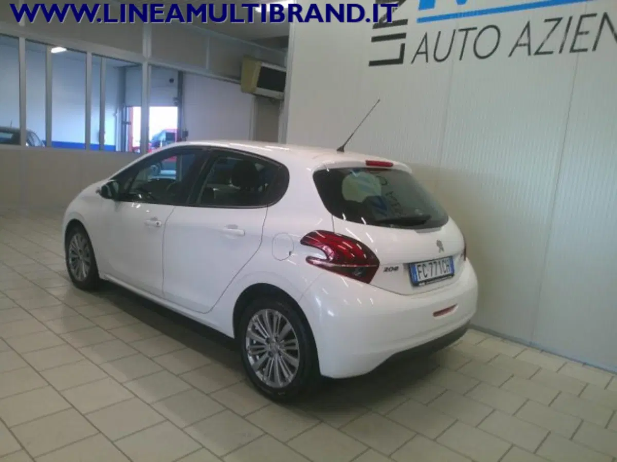 Peugeot 208 usata a Piacenza (8)