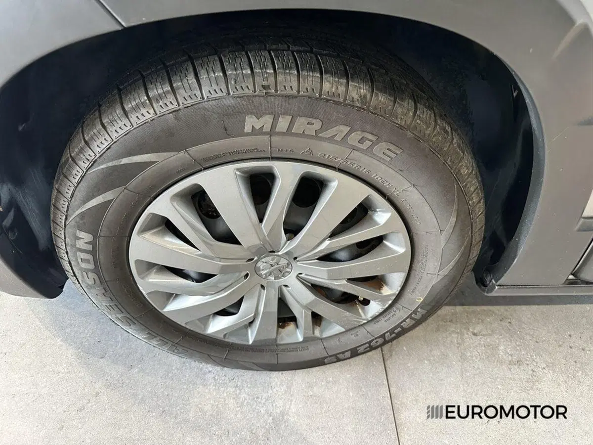 Peugeot Rifter usata a Bari (9)