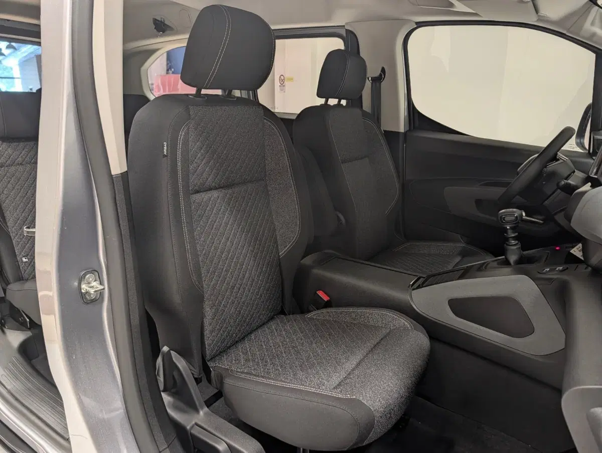 Peugeot Rifter nuova a Teramo (17)
