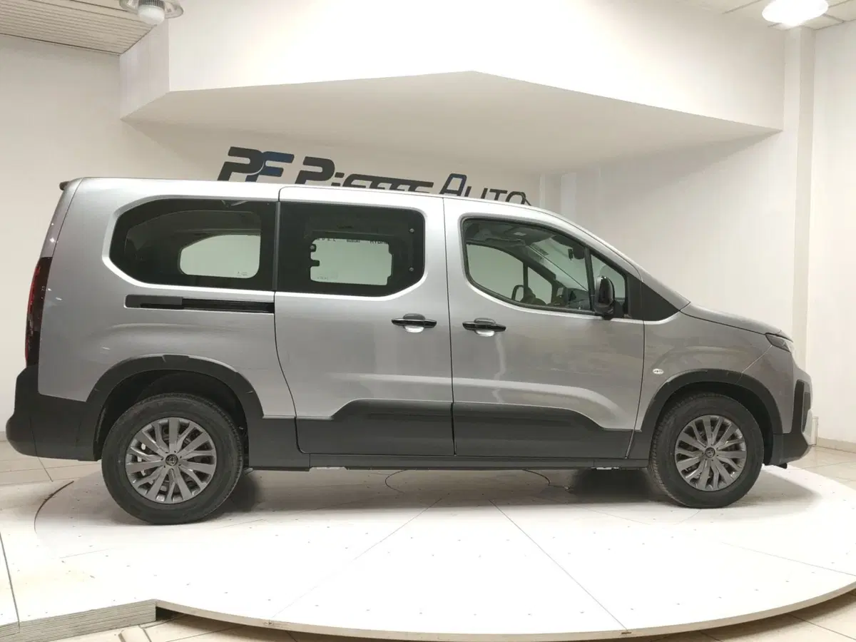 Peugeot Rifter nuova a Teramo (5)