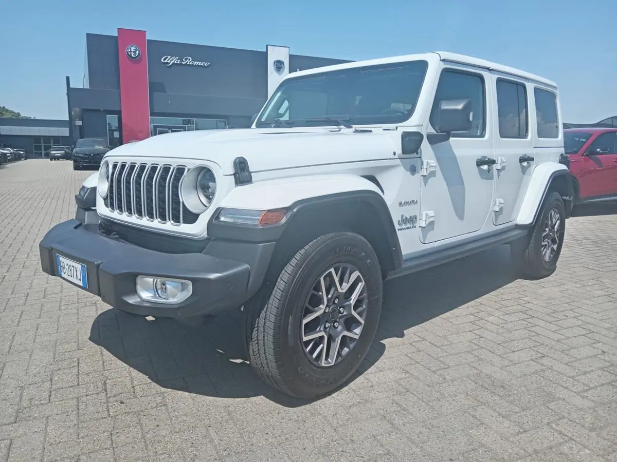 Jeep Wrangler Unlimited nuova a Alessandria