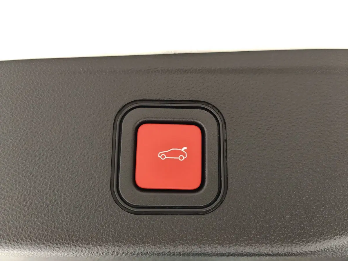 Jeep Avenger nuova a Como (16)