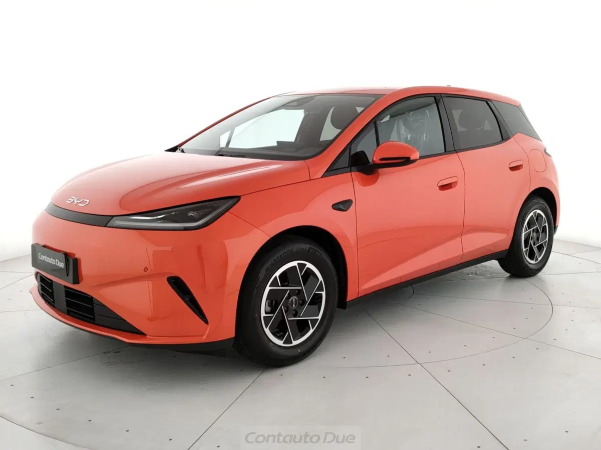 Byd Dolphin G DM-i nuova a Caserta