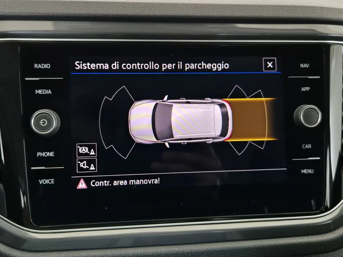 Volkswagen T-Roc usata a Torino (16)