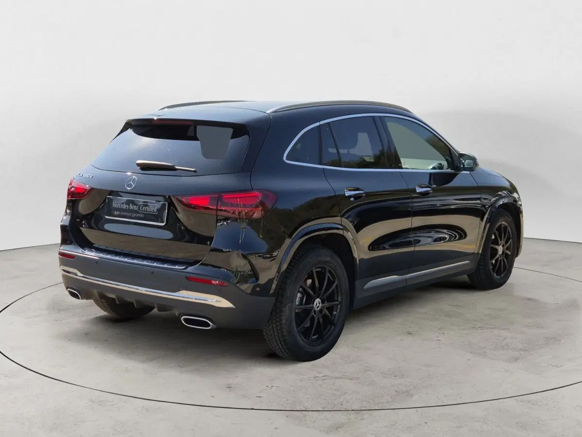 Mercedes-Benz GLA SUV usata  (4)