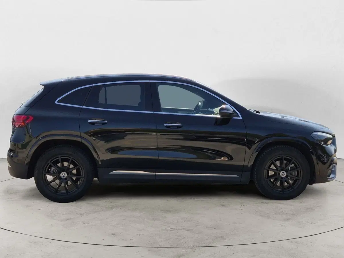 Mercedes-Benz GLA SUV usata  (5)