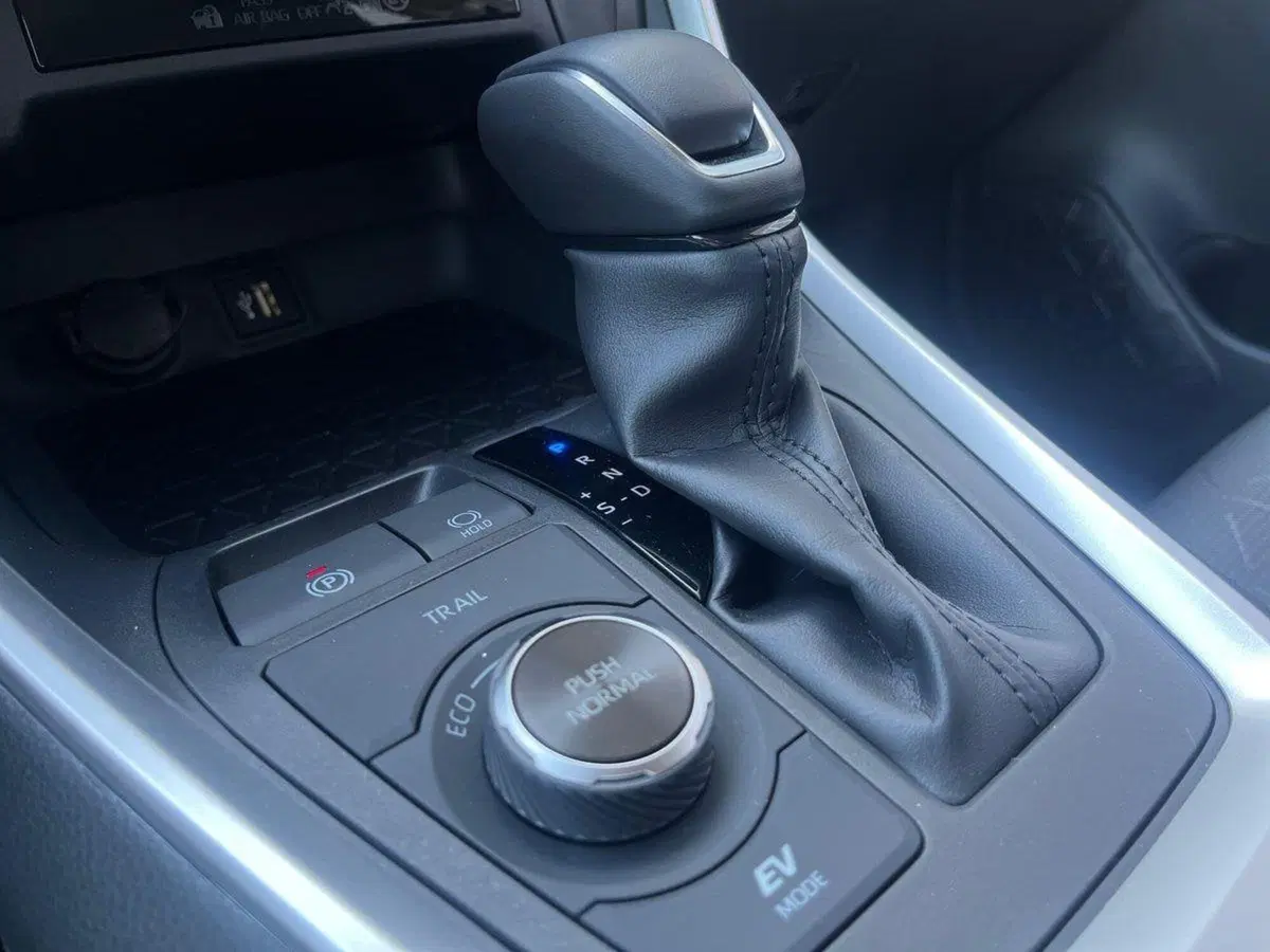 Toyota Rav4 nuova a Ragusa (12)