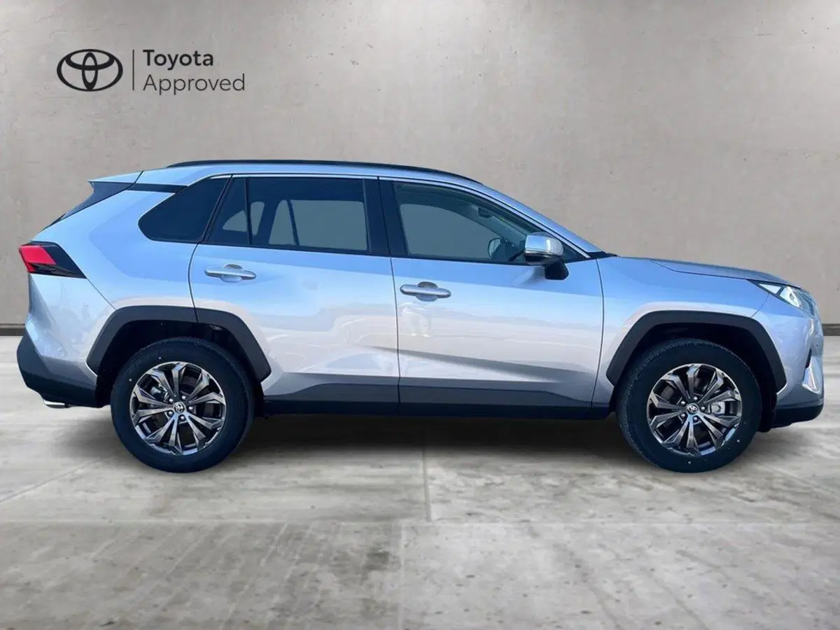 Toyota Rav4 nuova a Ragusa (4)