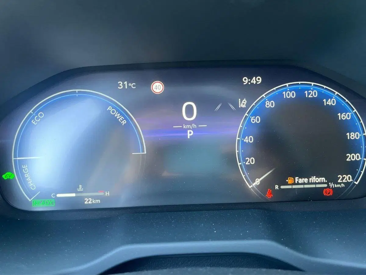 Toyota Rav4 nuova a Ragusa (9)