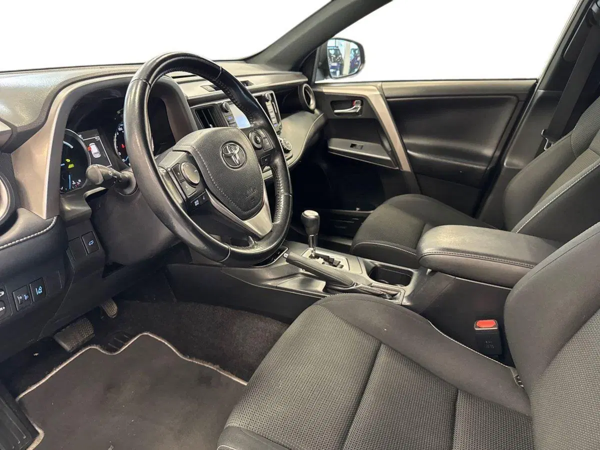 Toyota Rav4 usata a Prato (8)