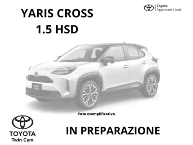 Toyota Yaris Cross 1.5 Hybrid 5p. E-CVT AWD-i Lounge del 2024 usata a Latina