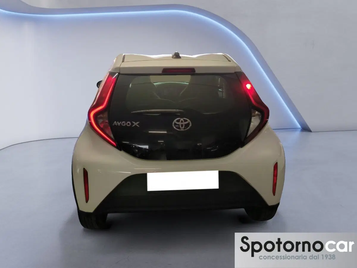 Toyota Aygo X usata a Milano (5)