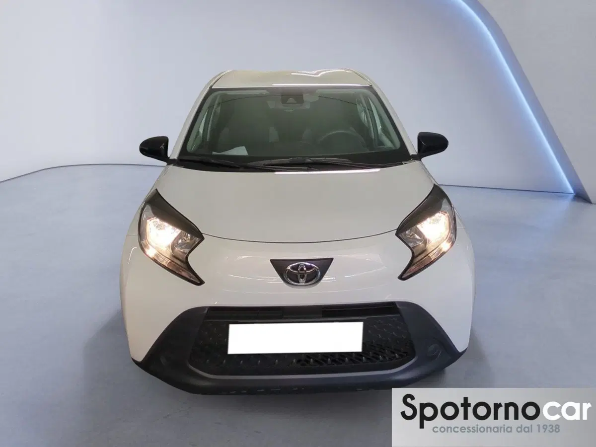 Toyota Aygo X usata a Milano (6)