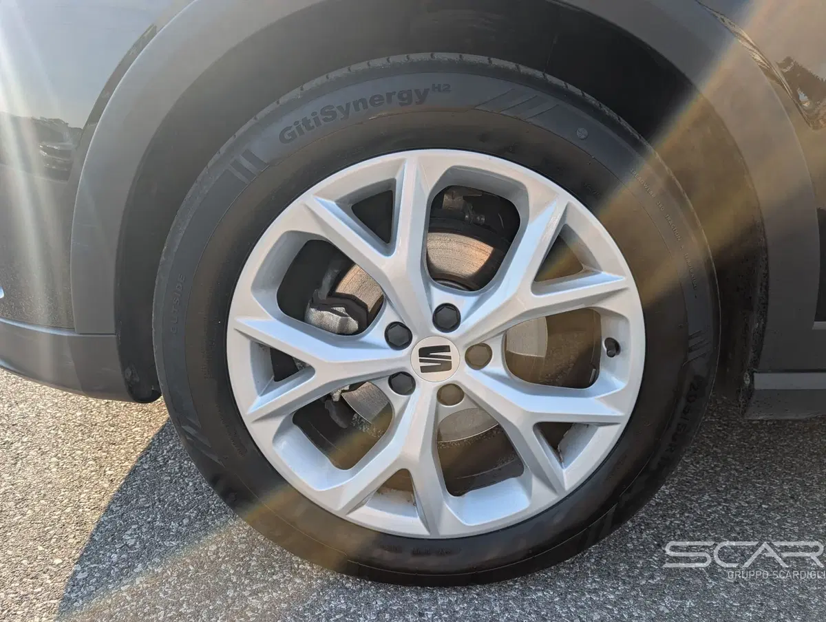 SEAT Arona usata a Livorno (9)