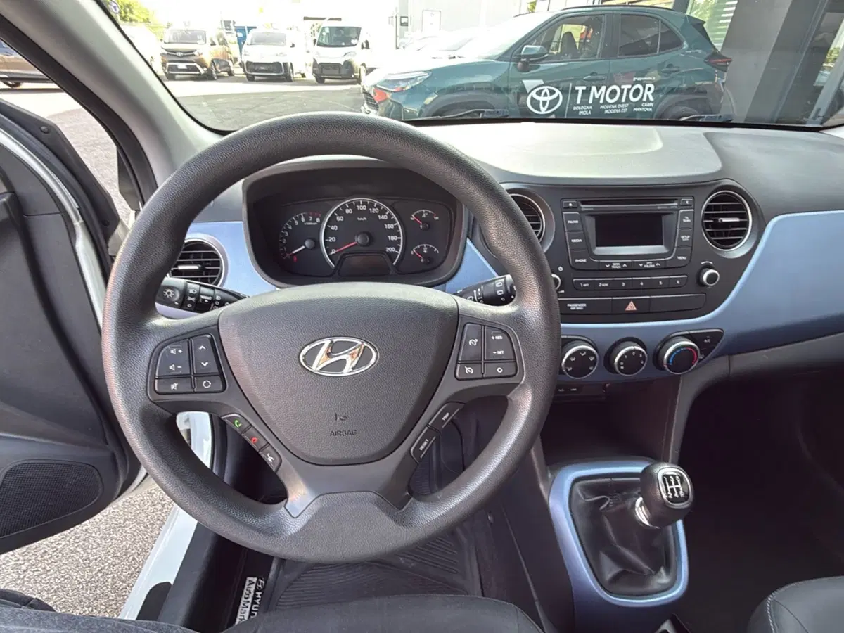 Hyundai i10 usata a Mantova (18)