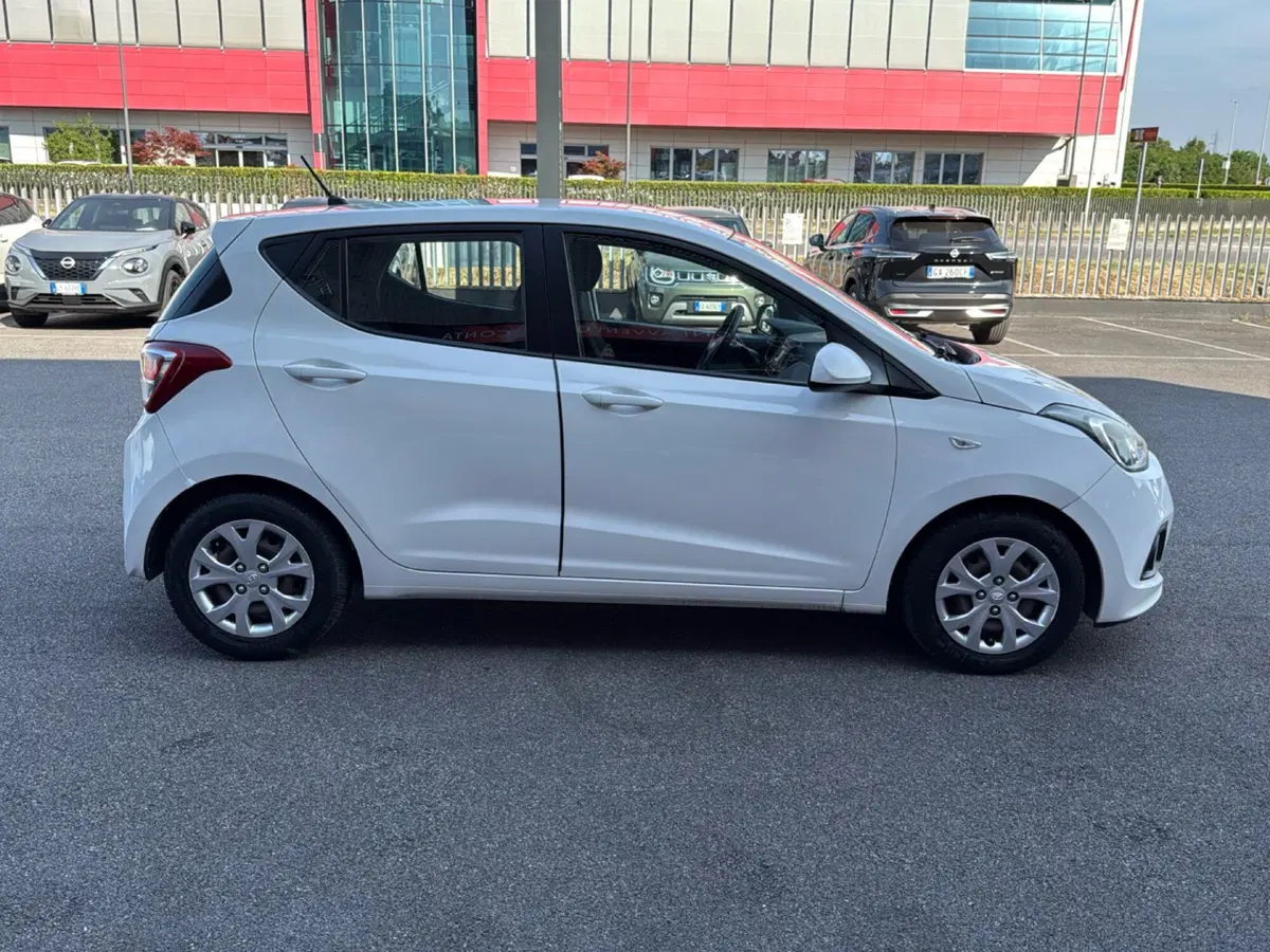 Hyundai i10 usata a Mantova (7)