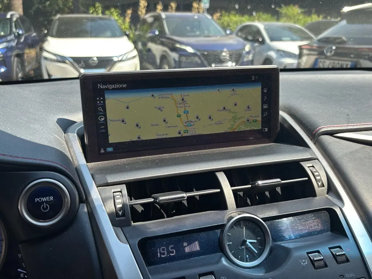 Lexus NX usata a Bologna (16)