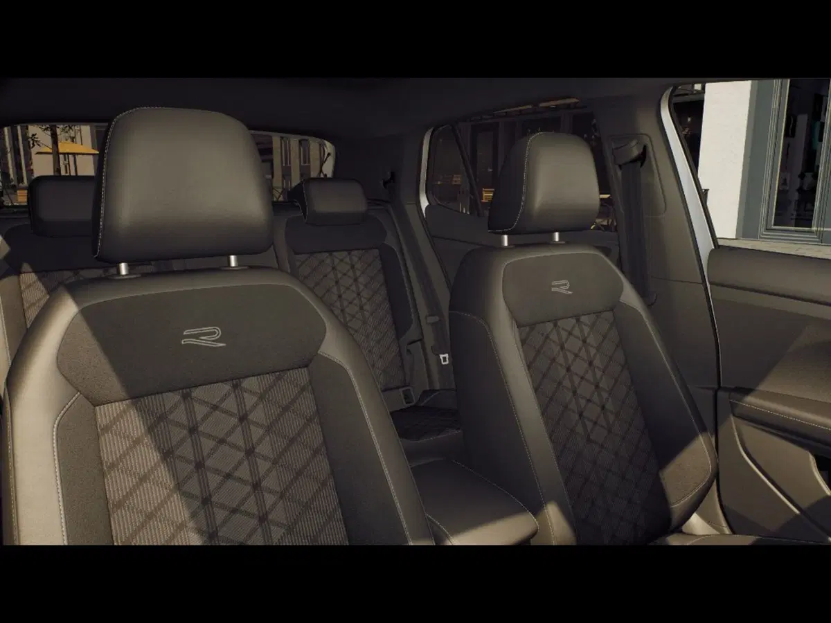 Volkswagen T-Cross nuova a Livorno (8)