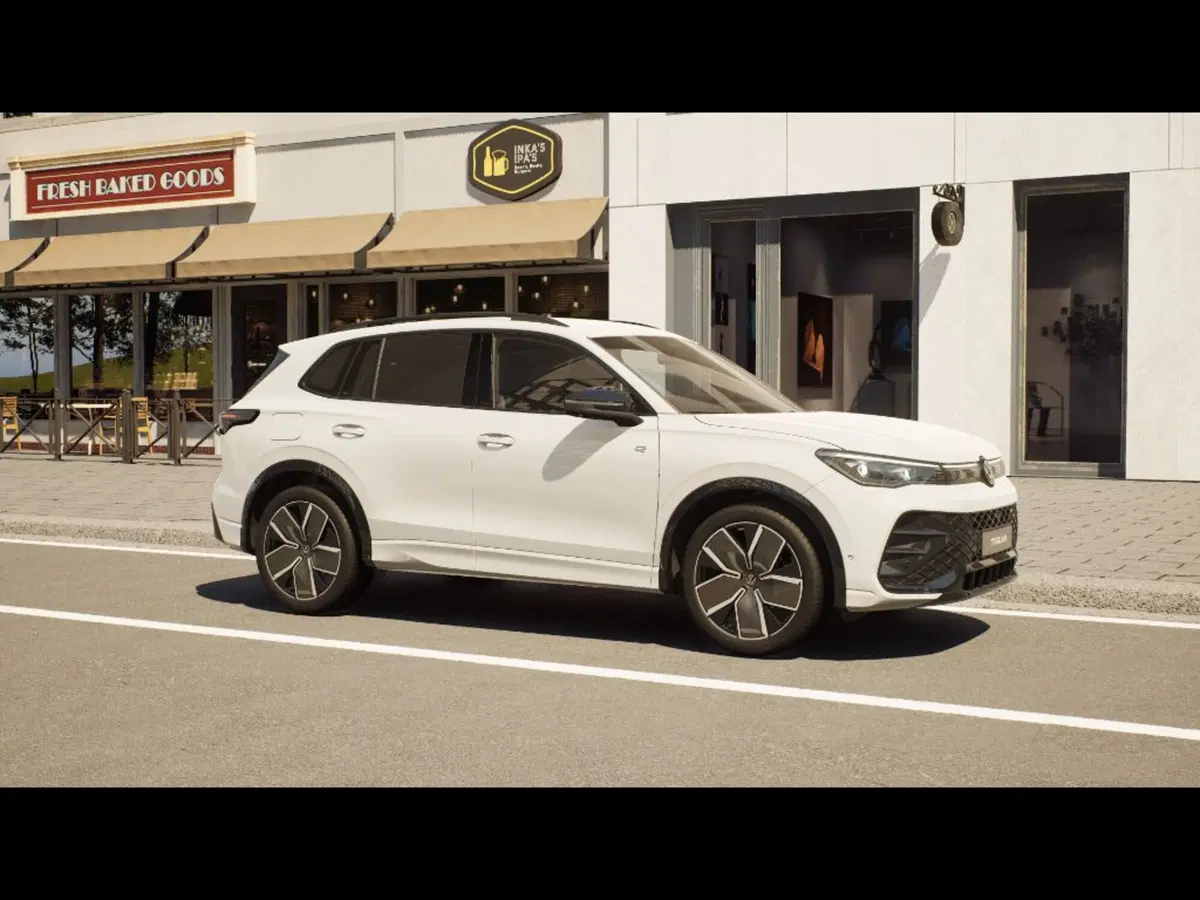 Volkswagen Tiguan nuova a Livorno (3)