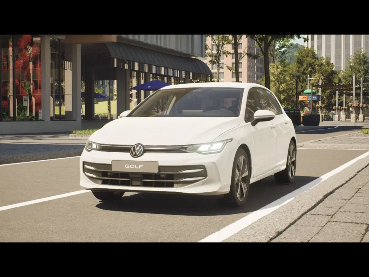 Volkswagen Golf nuova a Livorno