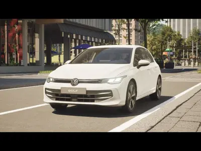 Volkswagen Golf 1.5 tsi Life 115cv nuova a Livorno