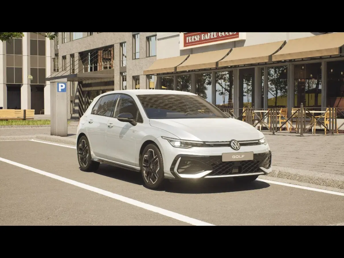 Volkswagen Golf nuova a Livorno (4)