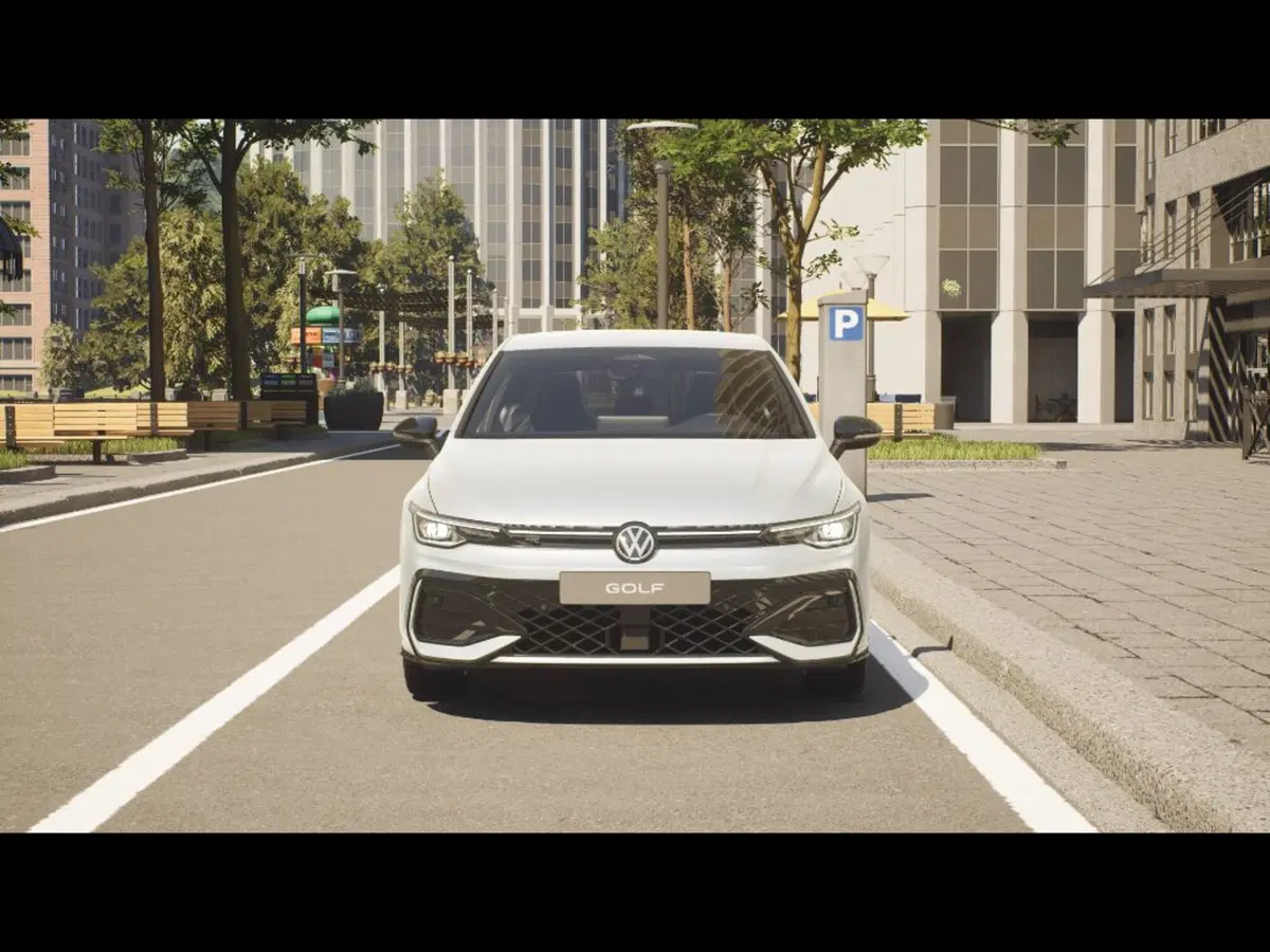 Volkswagen Golf nuova a Livorno (5)
