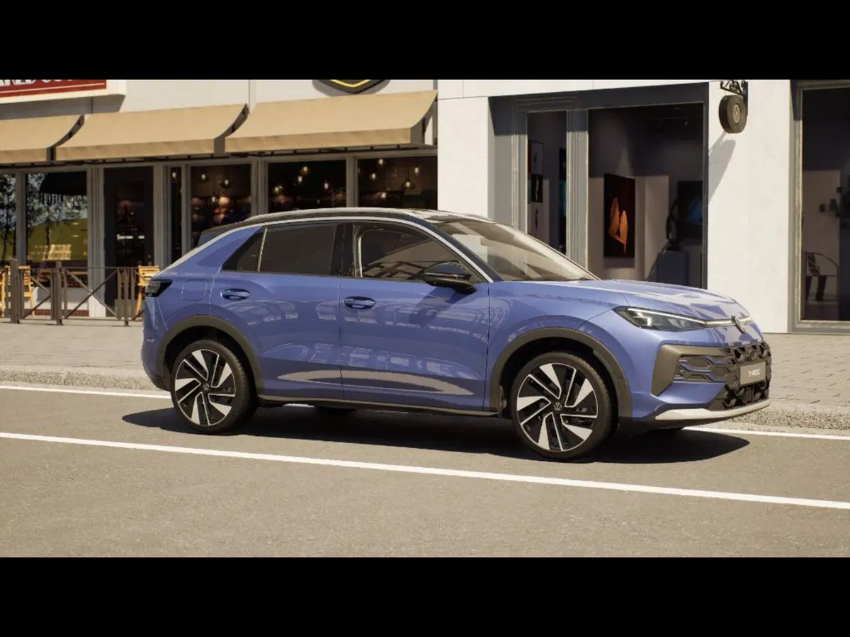 Volkswagen T-Roc nuova a Livorno (3)