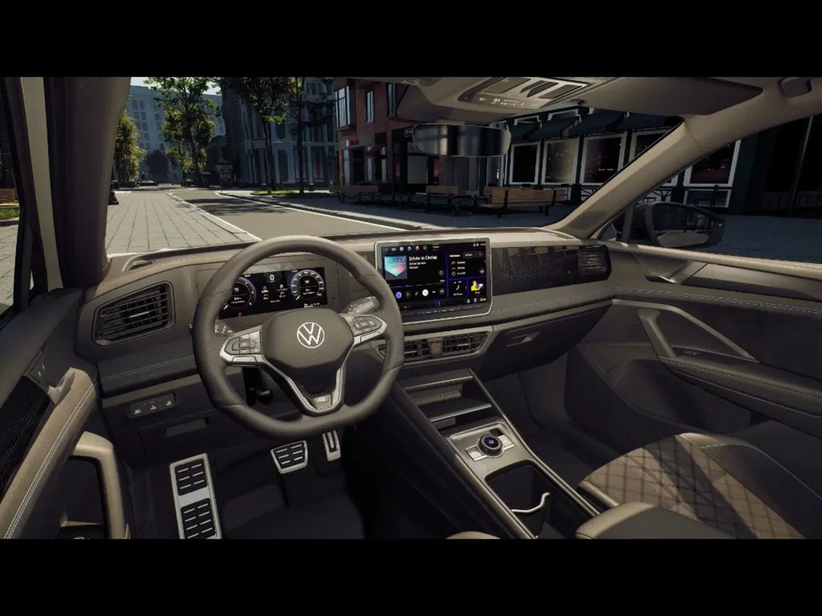Volkswagen Tiguan nuova a Livorno (7)