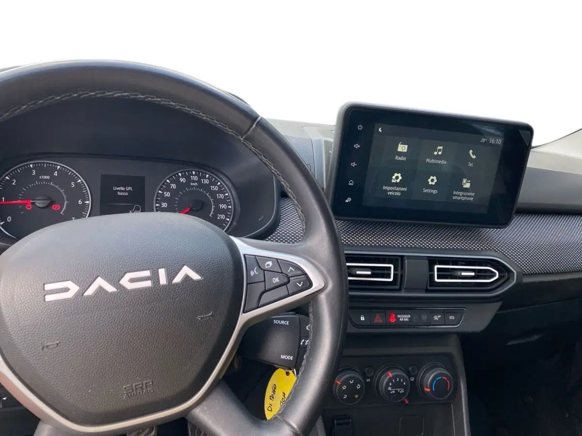 Dacia Sandero usata a Bologna (15)