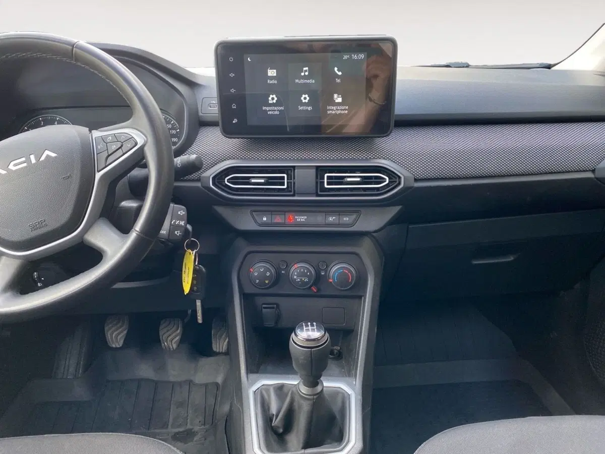 Dacia Sandero usata a Bologna (6)