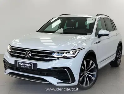 Volkswagen Tiguan 1.5 TSI 150 CV DSG ACT R-Line del 2022 usata a Lurate Caccivio