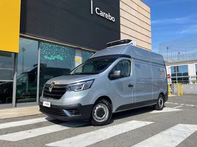 Renault Trafic Furgone van T29 2.0 blue dci 150cv L2H2 del 2023 usata a Parma