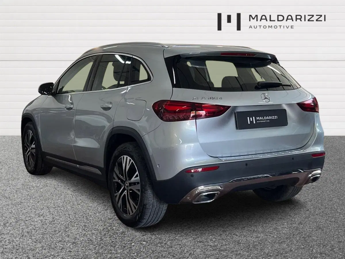 Mercedes-Benz GLA SUV usata a Bari (4)