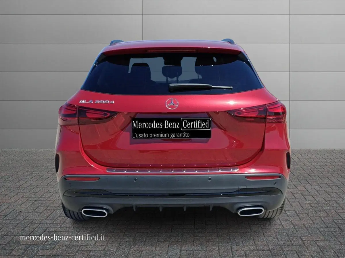 Mercedes-Benz GLA SUV usata a Bari (4)