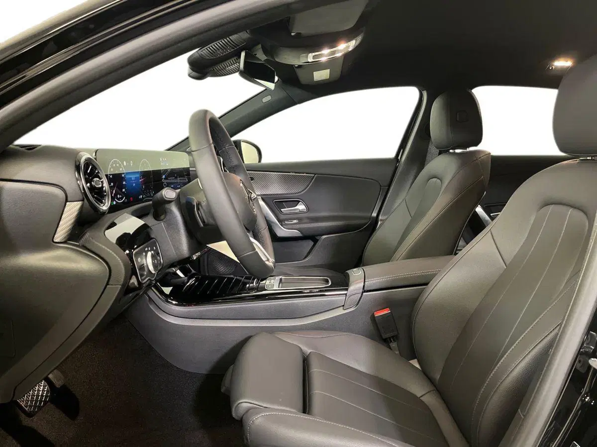 Mercedes-Benz Classe A nuova a Milano (10)