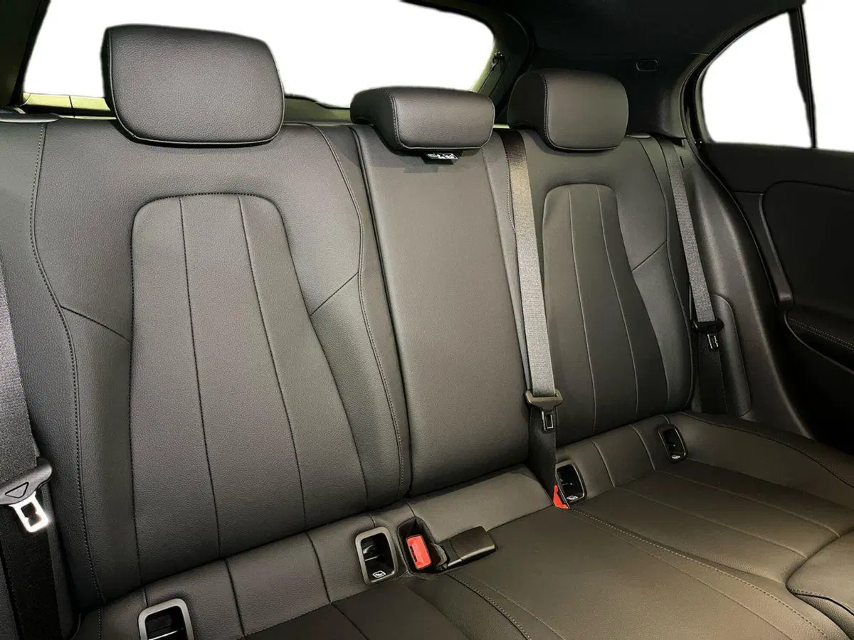 Mercedes-Benz Classe A nuova a Milano (16)