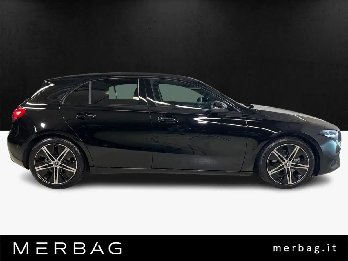 Mercedes-Benz Classe A nuova a Milano (5)