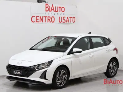Hyundai i20 1.2 mpi Connectline 79cv mt del 2024 usata a Sesto Fiorentino