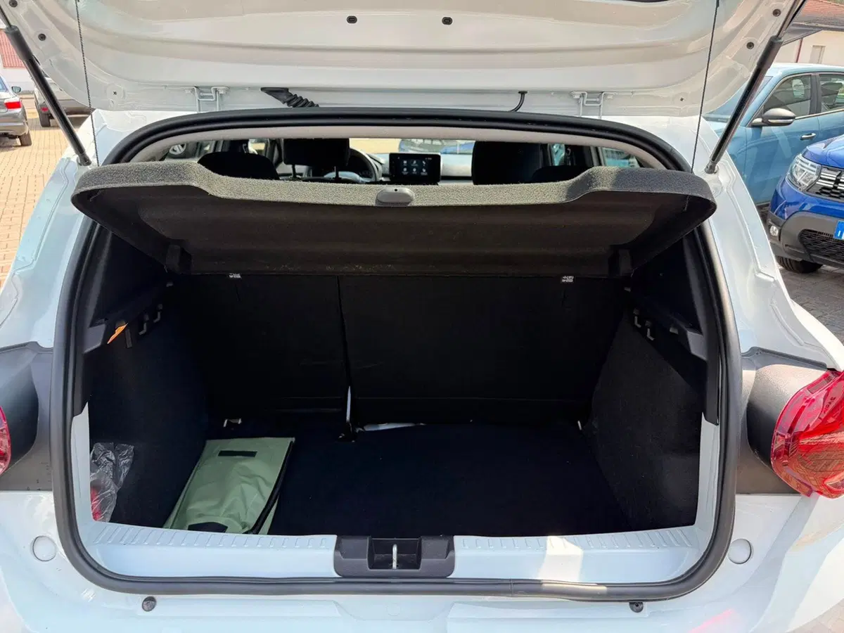 Dacia Sandero usata a Pavia (16)