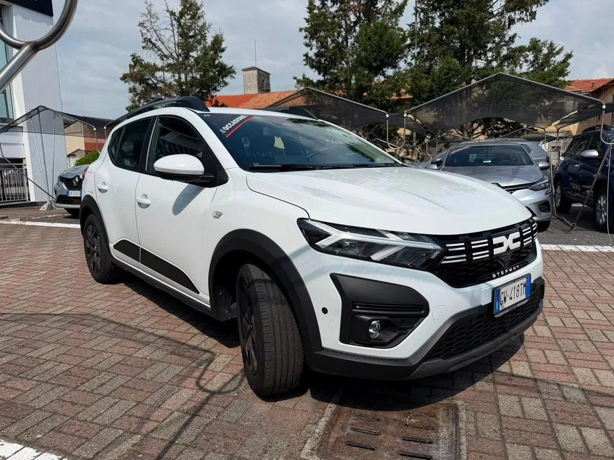 Dacia Sandero usata a Pavia (17)