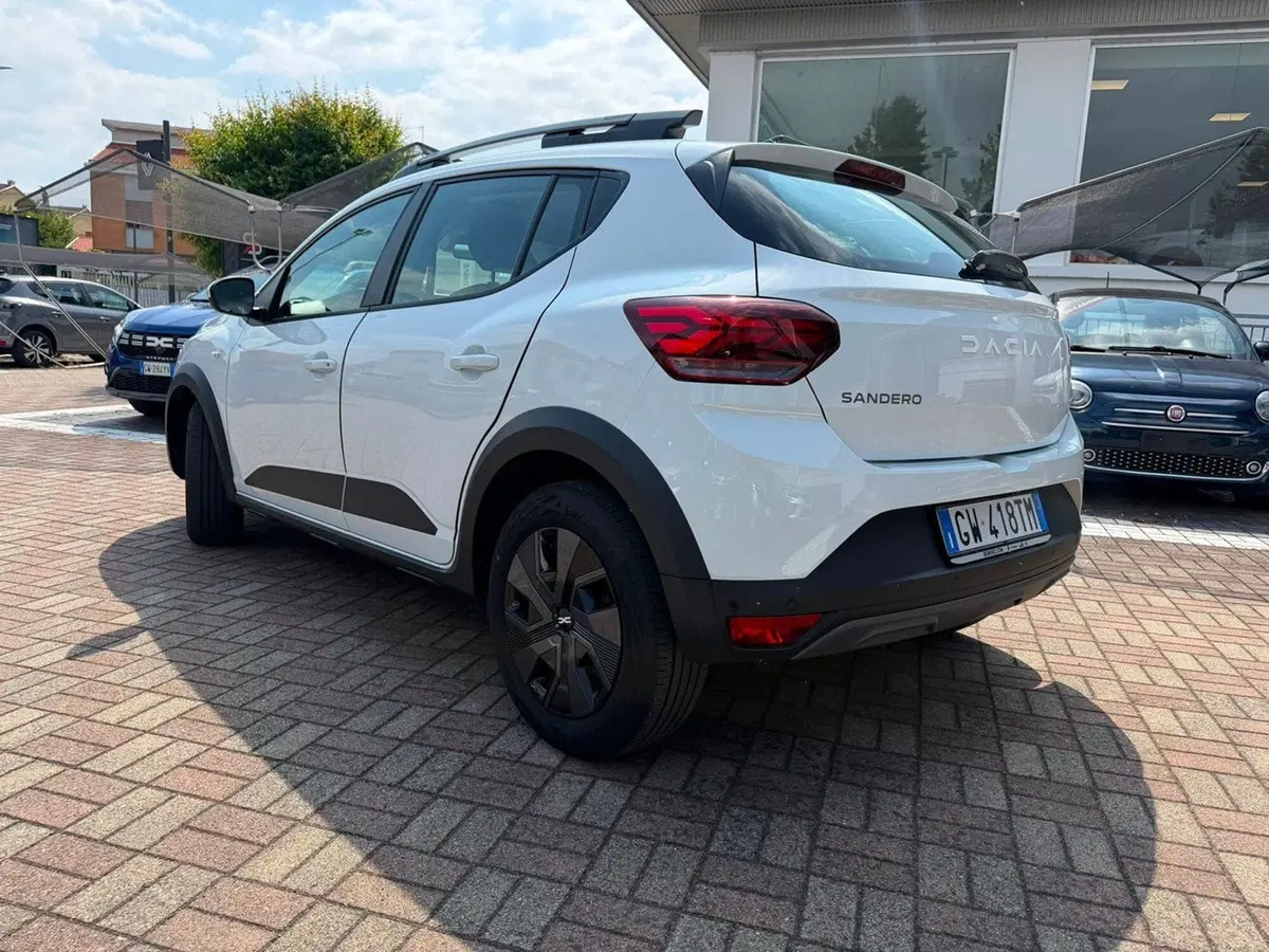 Dacia Sandero usata a Pavia (18)