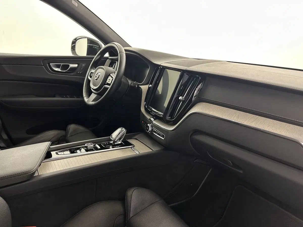 Volvo XC60 usata a Bergamo (13)