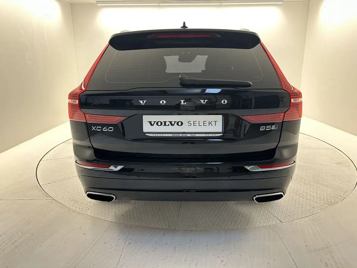 Volvo XC60 usata a Bergamo (7)